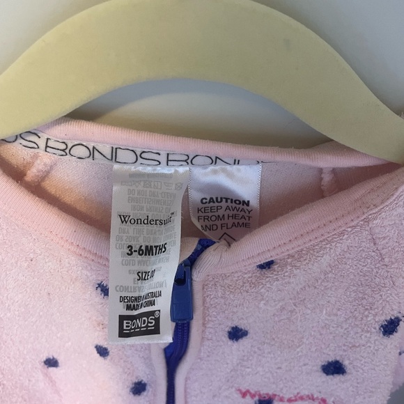 Bonds fuzzy Wondersuit - Picture 2 of 2